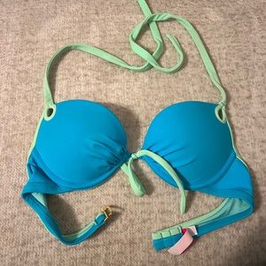 Victoria’s Secret bikini top